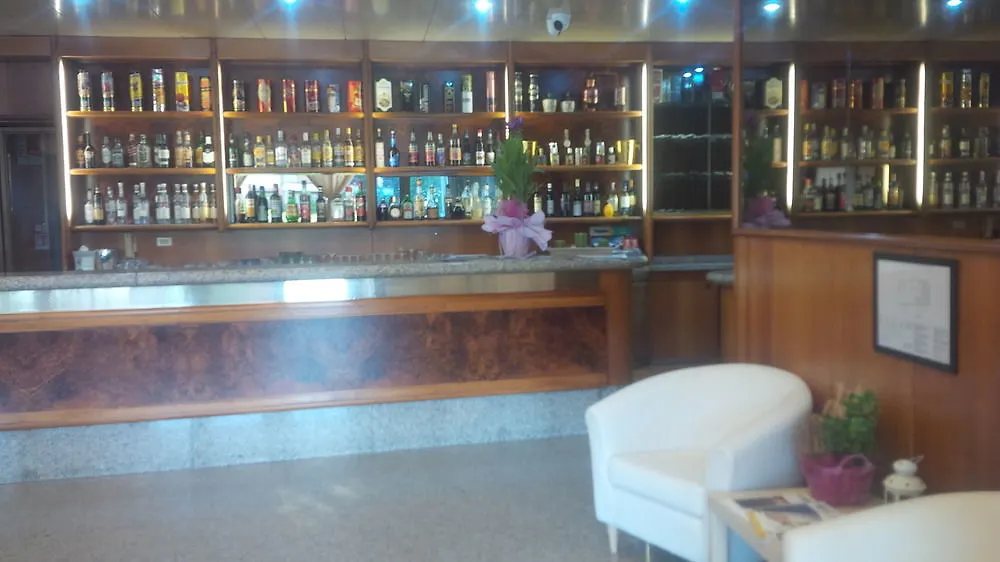 Hotel Route 9 Cadeo 3*,  Italy