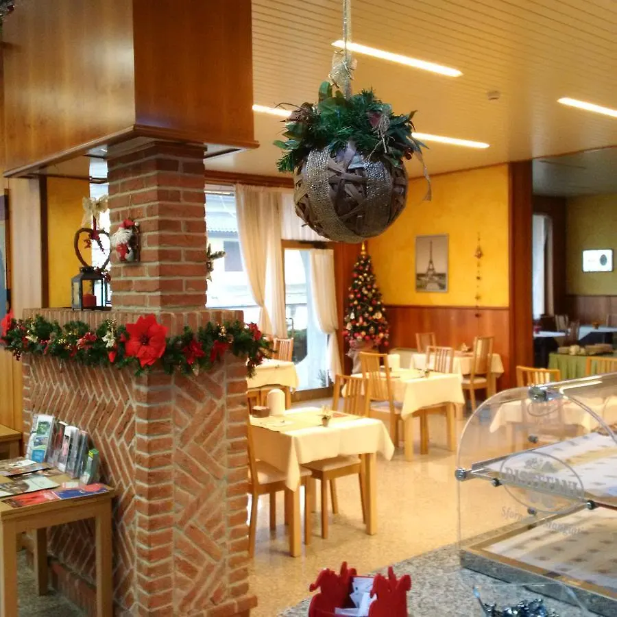 Hotel Route 9 Cadeo